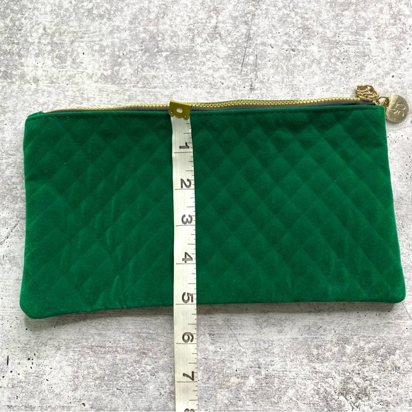 Mario Badescu Green Velvet Makeup Toiletries Bag - Picture 5 of 8